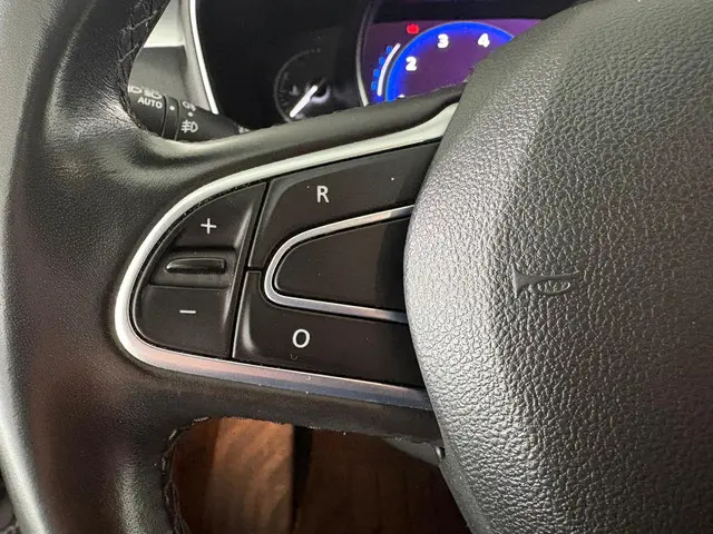 Renault Talisman Estate 1.3 TCe Limited 2020 Benzine 19