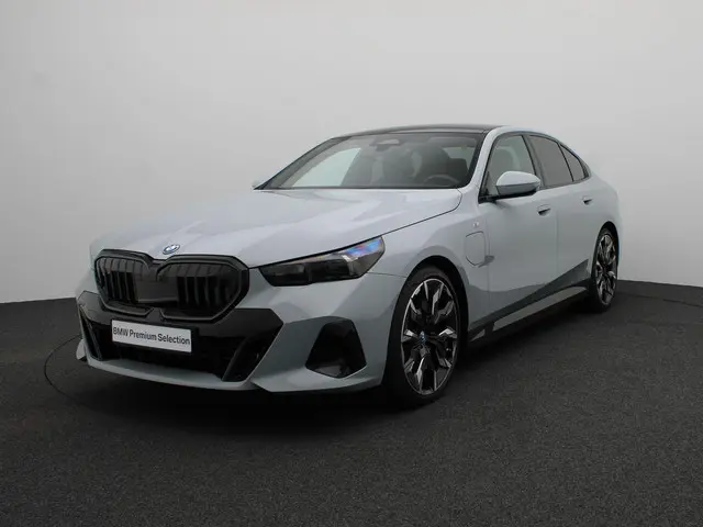 BMW 5 Serie Sedan 530e 2024 Hybride Benzine 31