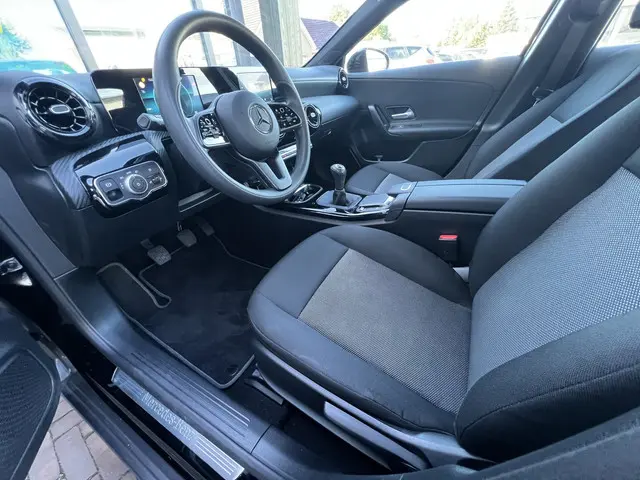 Mercedes-Benz A-Klasse 180 2021 Benzine 6