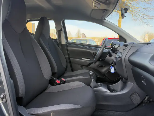 Toyota Aygo 1.0 VVT-i x 2021 Benzine 7