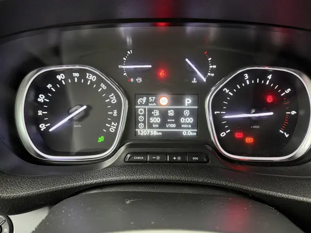 Peugeot Expert 2.0 BlueHDI 180 AUTOMAAT 2020 Diesel 4