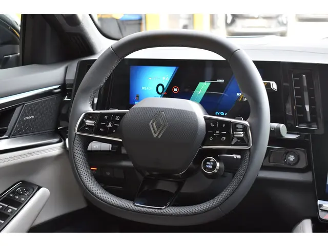 Renault Espace Iconic 2026 Hybride Benzine 15