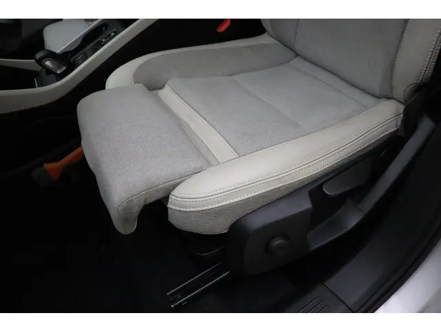Volvo XC40 2.0 T4 Momentum 2019 Benzine 19