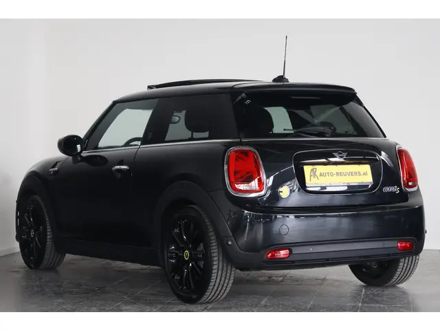 MINI Electric Cooper MINI Yours 33 kWh 2023 Elektrisch 6