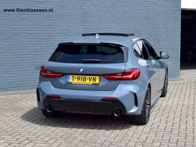 BMW 1 Serie 120i 2023 Benzine 6
