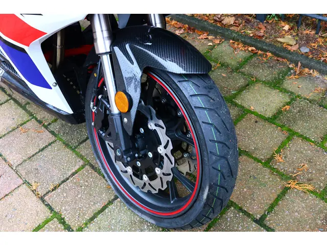 Yamaha YZF R125 TRMOTOR 125 GP-ONE [A1 A2] 2026 Benzine 15