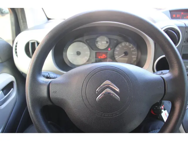 Citroën Berlingo 1.6 VTi XTR 2013 Benzine 15