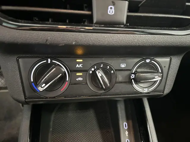 Škoda Kamiq 1.0 Tsi 110pk Ambition 2022 Benzine