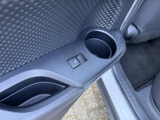 Toyota C-HR 1.2 Turbo 116 PK Comfort 2019 Benzine 31