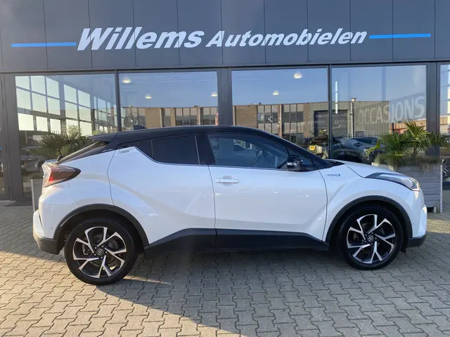 Toyota C-HR 1.8 Hybrid Bi-Tone 2018 Hybride Benzine 6
