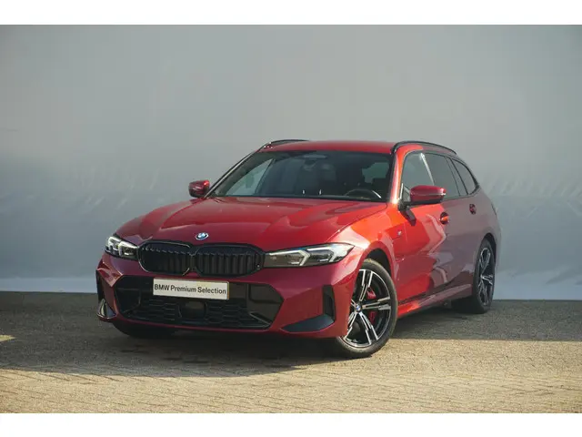 BMW 3 Serie Touring 330e 2025 Hybride Benzine 26