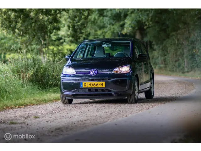 Volkswagen up! 1.0 BMT move up! 2019 Benzine 14