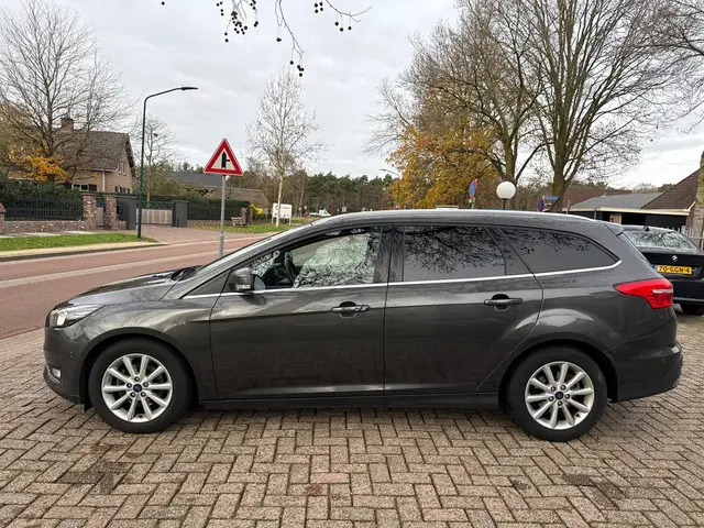 Ford Focus Wagon 1.0 Titanium 2017 Benzine 4