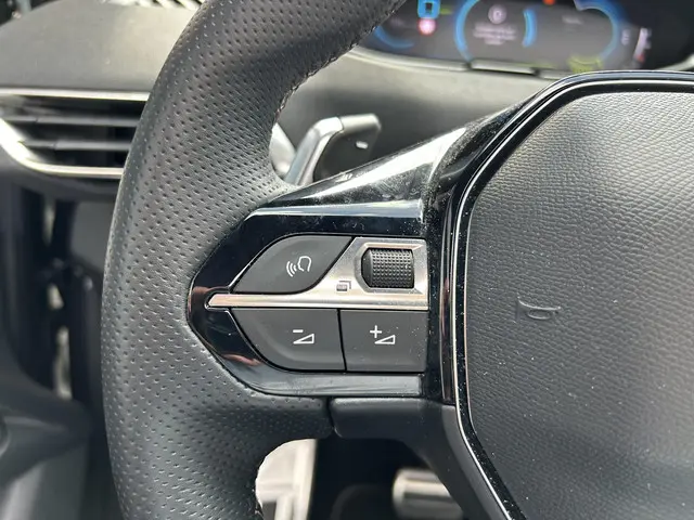 Peugeot 3008 1.6 HYbrid 225 GT 2023 Hybride Benzine 20
