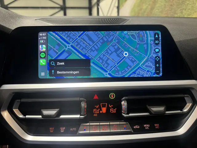 BMW 3 Serie Touring 330e M-Sport 2021 Hybride Benzine 5