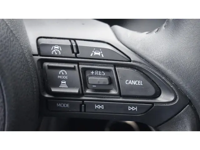 Mazda 2 Hybrid 1.5 Centre-line 2025 Hybride Benzine 21