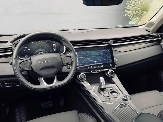 Lynk & Co 01 1.5 2023 Hybride Benzine 9