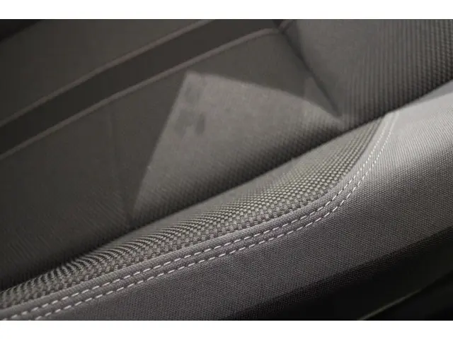 Volkswagen Polo 1.0 TSI Business PANO | IQ 2024 Benzine 29