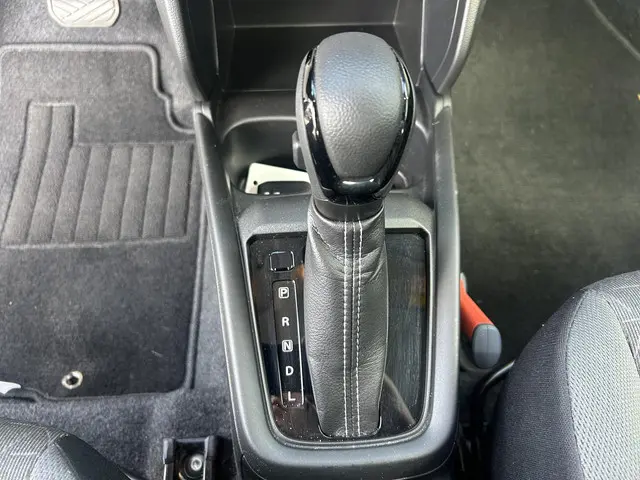 Suzuki Swift 1.2 Select Smart Hybrid 2024 Benzine 13