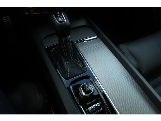 Volvo S60 2.0 T4 R-Design 2020 Benzine 20