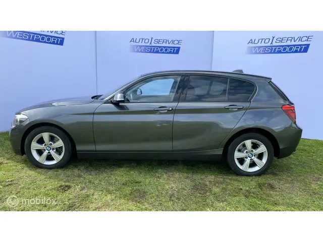 BMW 1 Serie 116i Business 2014 Benzine 6