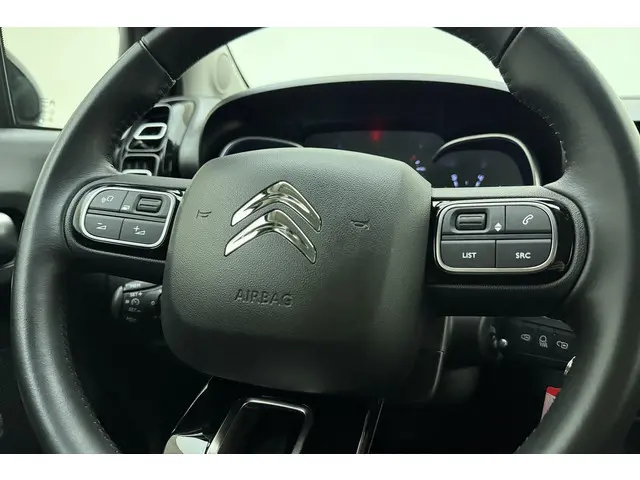 Citroën C3 Aircross 1.2 PureTech Shine 2022 Benzine 19