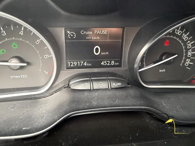 Peugeot 208 1.2 VTi Urban Soul 2013 Benzine 14