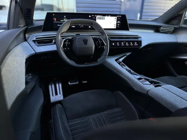 Peugeot e-3008 GT Avantage 210 73 kWh 2025 Elektrisch 15