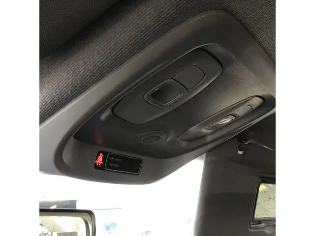 Renault Clio Estate 0.9 TCe Limited 2019 Benzine 25