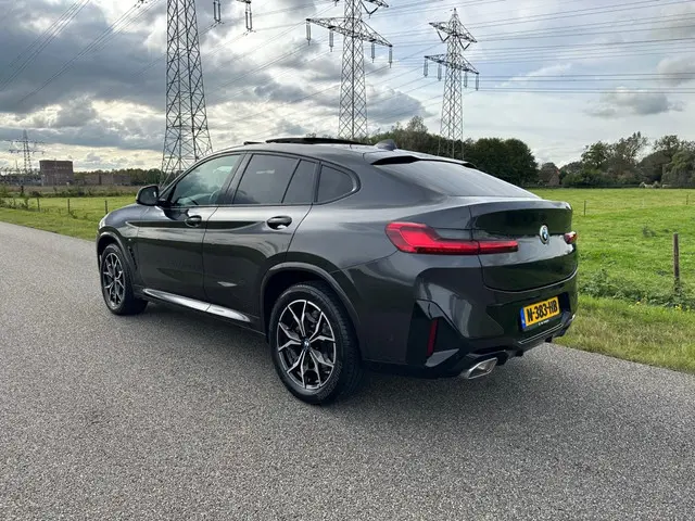 BMW X4 xDrive20i Bns Ed.+ PANORAMADAK | NAP ! 2021 Benzine 7