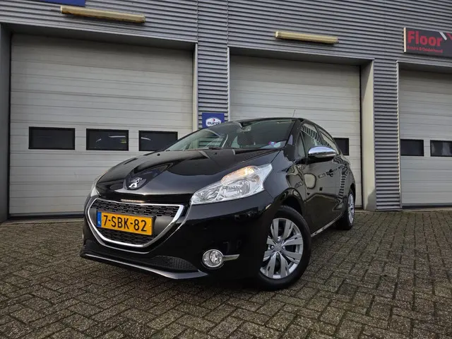 Peugeot 208 1.2 VTi Urban Soul 2013 Benzine 6