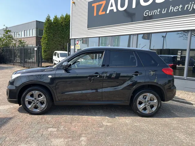 Suzuki Vitara 1.6 Exclusive Automaat 2015 Benzine 2