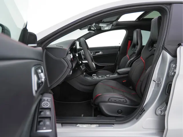 Mercedes-Benz CLA AMG 45 4MATIC Ambition 2018 Benzine 9