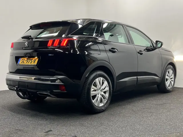 Peugeot 3008 1.2 PureTech Active 2018 Benzine 35