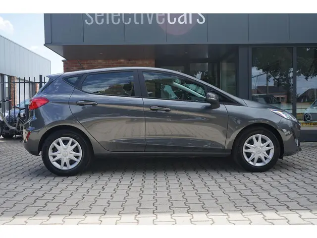 Ford Fiesta 1.1 Cool& Connect 2018 Benzine 29
