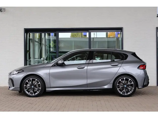 BMW 1 Serie 120 2024 Benzine 5