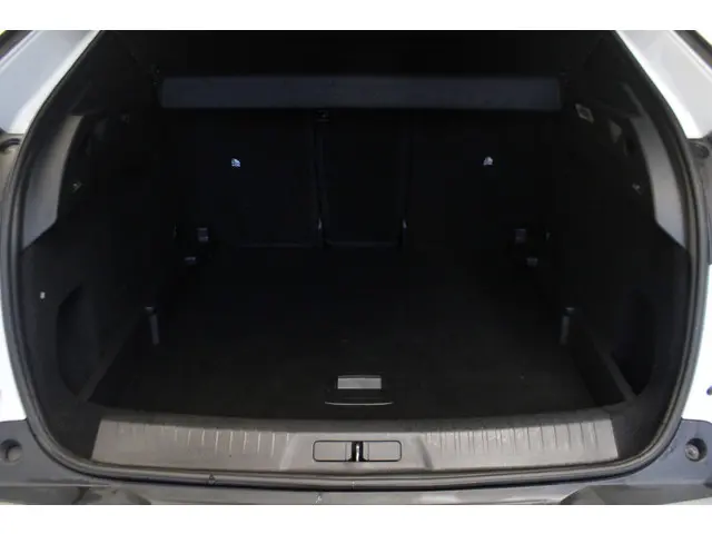 Peugeot 3008 1.2 Hybrid 145 Allure 2024 Hybride Benzine 23