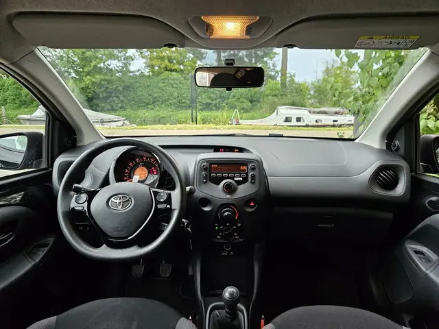 Toyota Aygo 1.0 VVT-i x-fun 2022 Benzine 4