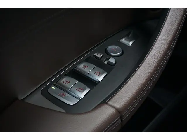 BMW iX3 High Executive 80 kWh 2023 Elektrisch 35