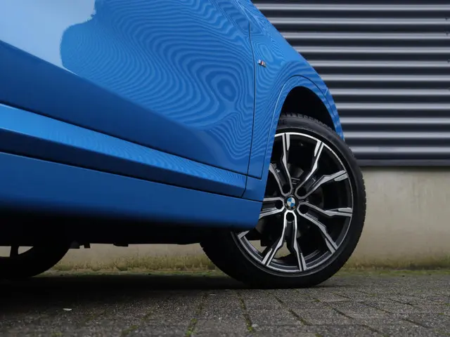 BMW X1 sDrive18i 2021 Benzine 7