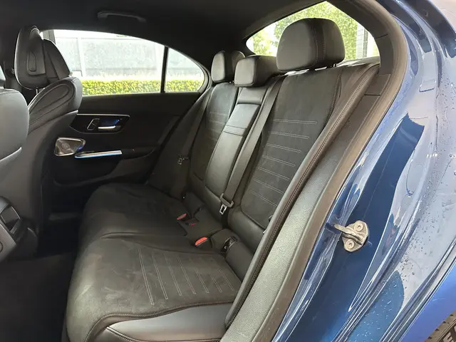 Mercedes-Benz C-Klasse 180 AMG Line 2022 Benzine 8