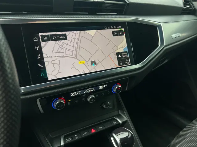 Audi Q3 45 TFSI e S edition 2023 Hybride Benzine 16