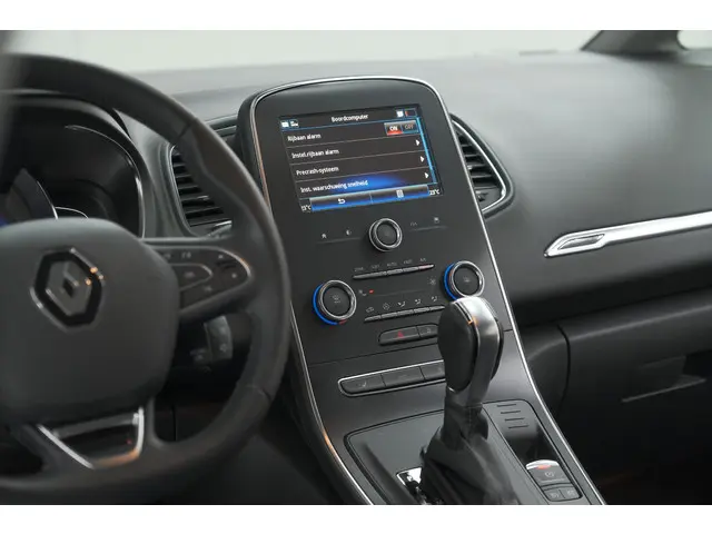 Renault Scénic TCe 140 EDC Limited 2019 Benzine 67