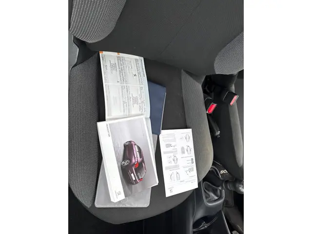 Peugeot 108 1.0 e-VTi Access 2016 Benzine 10