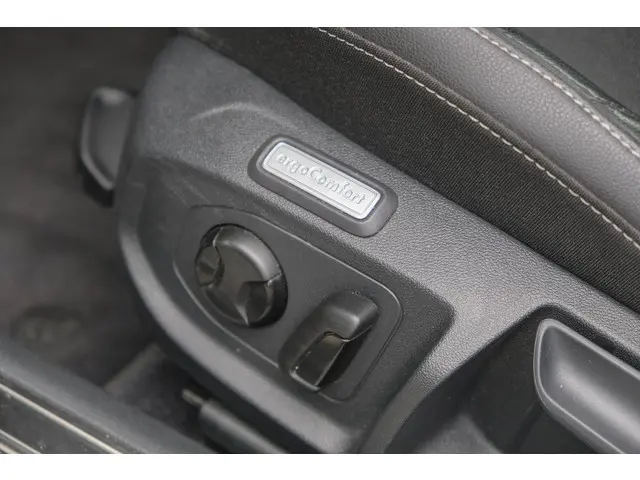 Volkswagen Arteon 1.5 TSI R-line 150pk 2018 Benzine 46