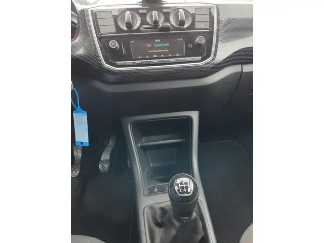 Volkswagen up! 1.0 BMT move up! 2017 Benzine 14