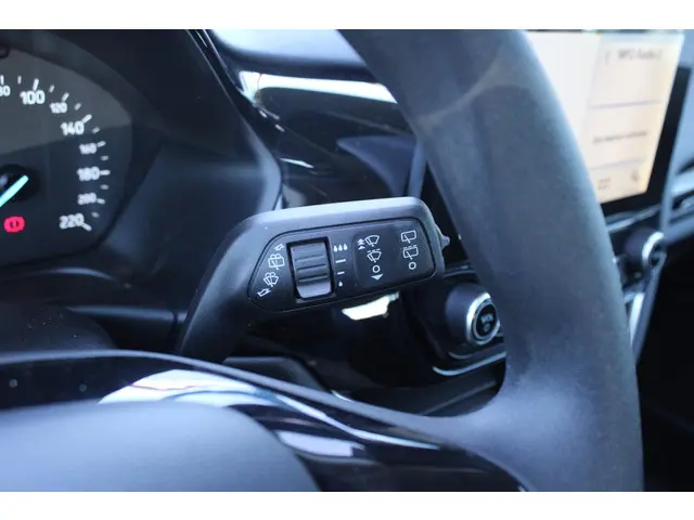 Ford Fiesta 1.1 Trend 2017 Benzine 24