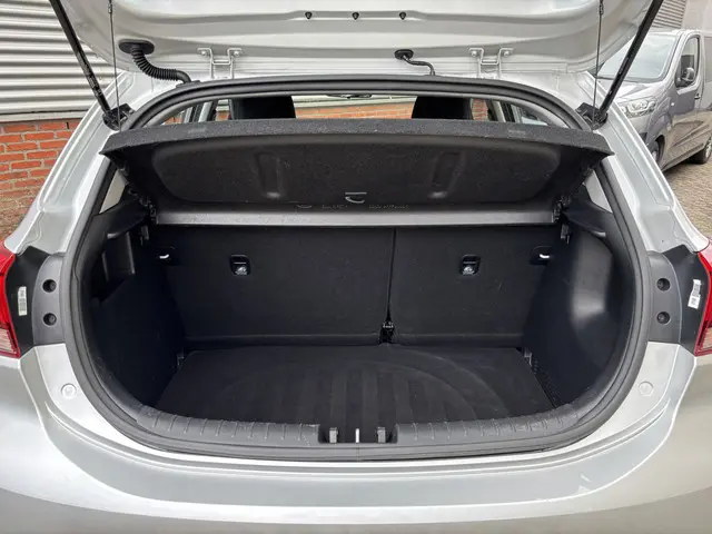 Kia Rio 1.0 TGDI ComfortPlusLine Navigator 2018 Benzine 19