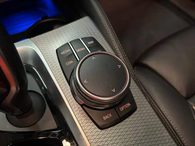 BMW 5 Serie 520i High Executive M-pakket 2018 Benzine 27