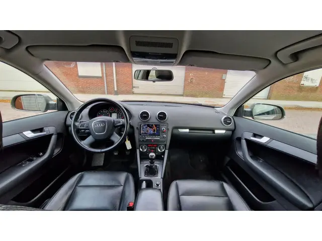 Audi A3 Sportback 1.2 TFSI Attraction Advance 2012 Benzine 14